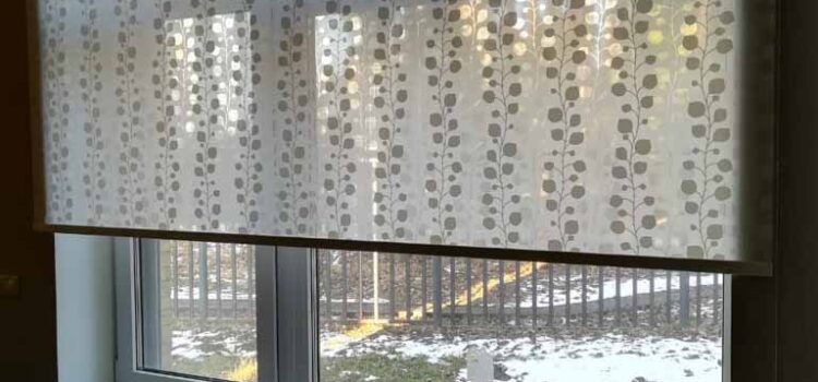 Рулонная штора LVT для гостиной комнаты — МО, КП Никольский Парк