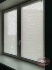 Рулонные шторы в системе MINI из прозрачной ткани Бланш белый, которая пропускает до 65% света - Москва, пр.Маршала Жукова
