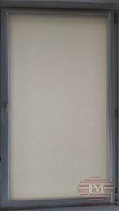 Рулонные шторы в системе MINI из ткани Монако тёмно-бежевый с нижней фиксацией на магниты - Москва, ул.Чистяковой